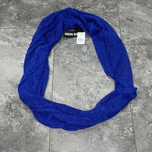 Brand new Steve Madden Infiniti scarf